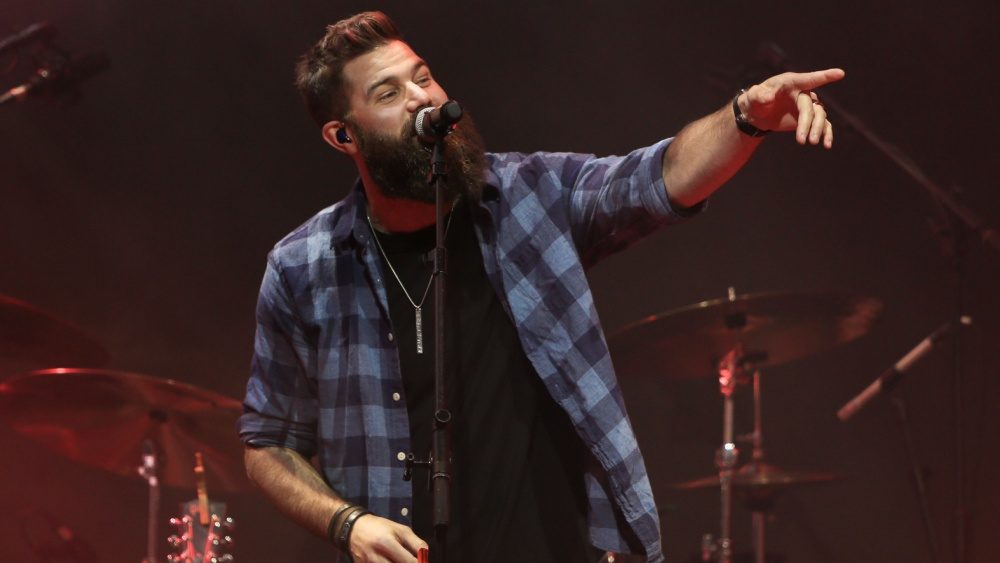 Jordan Davis, Dustin Lynch, and more added as ‘guest mentors’ on new CBS competition series ‘The Road’