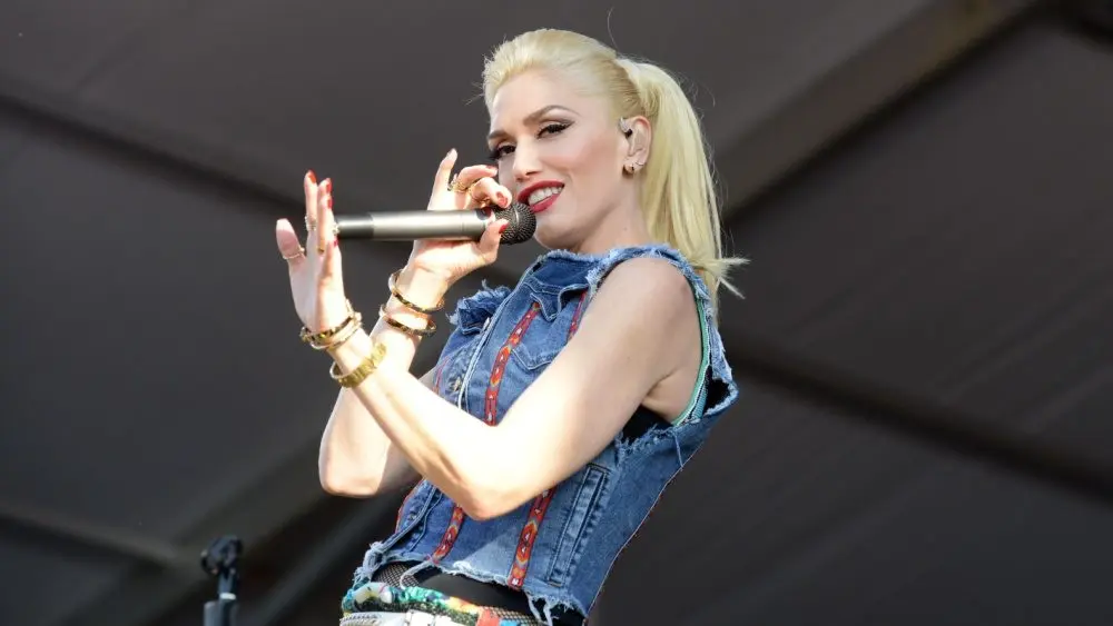 Gwen Stefani performs with her band No Doubt at the New Orleans Jazz and Heritage Festival New Orleans, LA - May 1, 2015