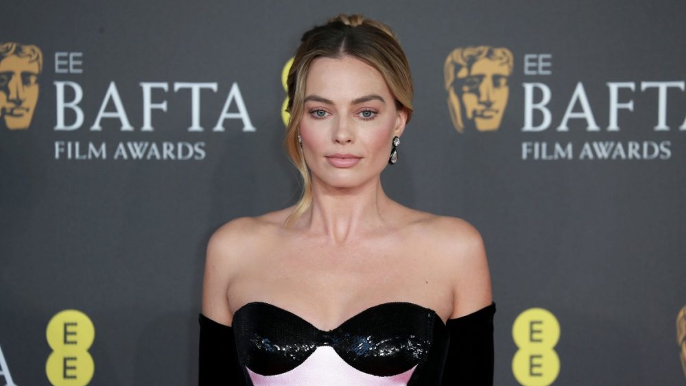 Margot Robbie, Jacob Elordi star in the trailer for Emerald Fennell’s ‘Wuthering Heights’