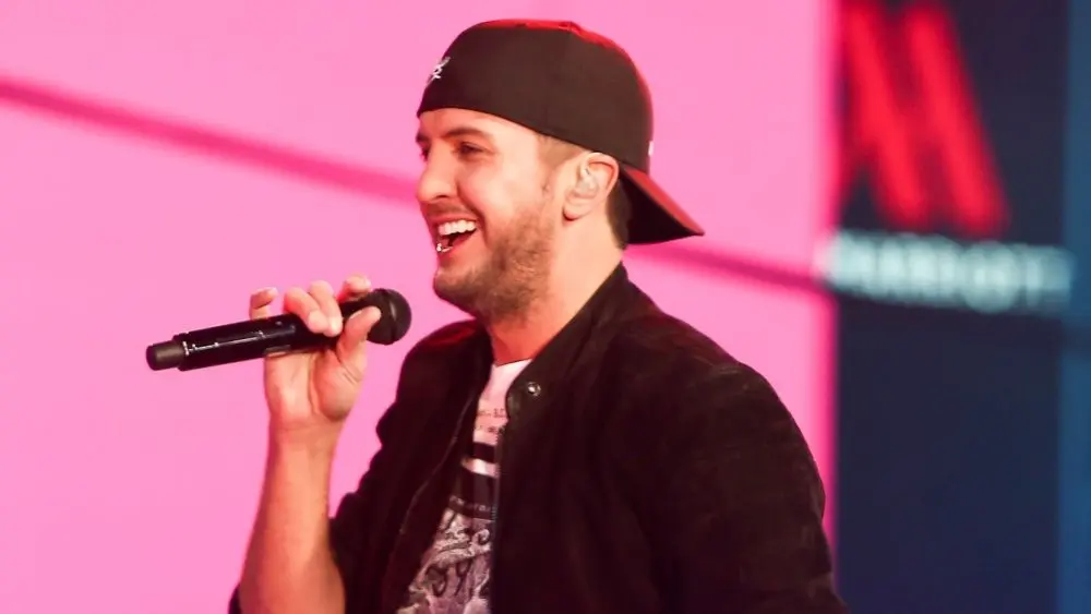 Luke Bryan performs during Dick Clark's New Year's Rockin' Eve at Times Square on December 31, 2015 in New York City.