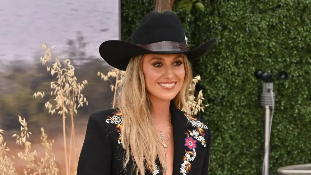 Lainey Wilson, Zach Top, Brooks & Dunn, and Gavin Adcock to headline 2026 ‘Country Thunder Arizona’