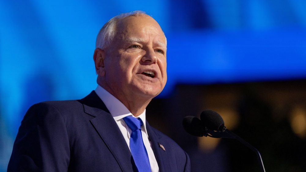 Minnesota Gov. Walz and President Trump speak by phone in aftermath of ICE shooting