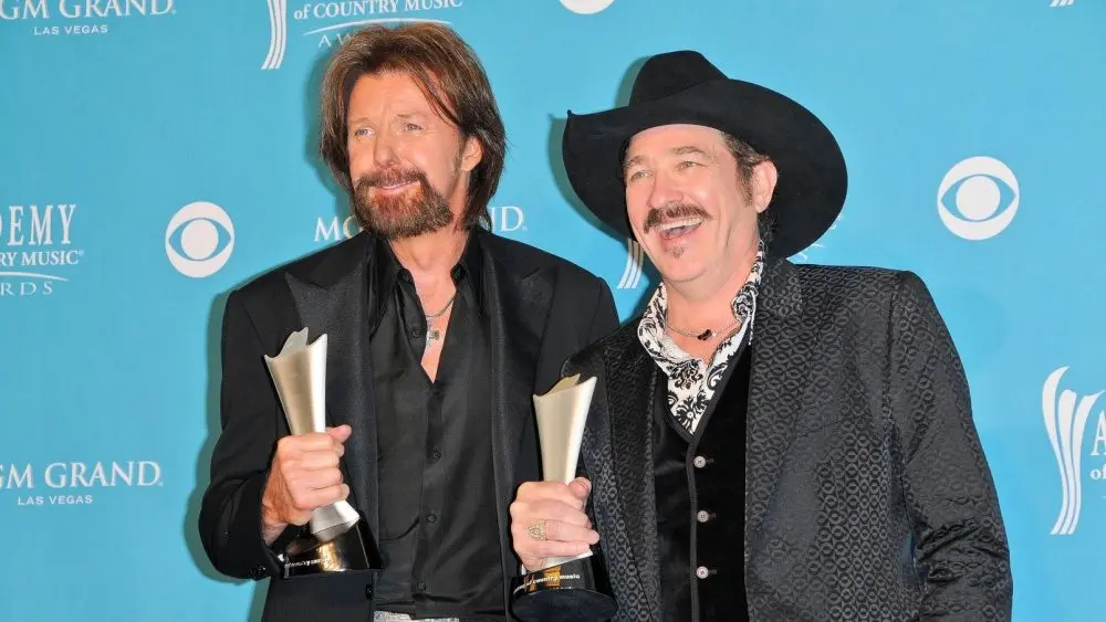 Brooks and Dunn at the 45th Academy of Country Music Awards Press Room, MGM Grand Garden Arena, Las Vegas, NV. 04-18-10