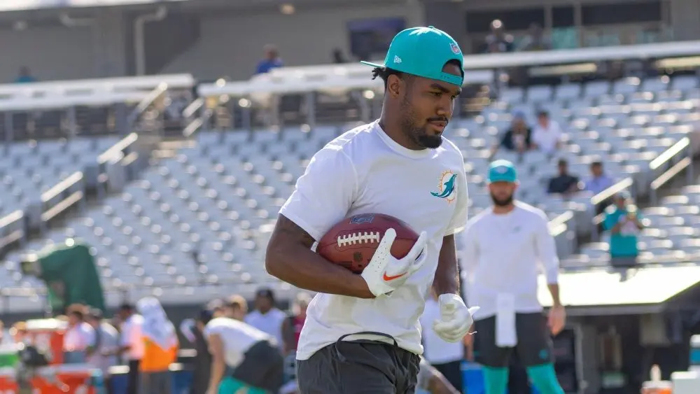 17 JAYLEN WADDLE WR MIAMI DOLPHINS VS JACKSONVILLE JAGUARS PRE SEASON WEEK 3 AUGUST 26, 2023 EVERBANK STADIUM JACKSONVILLE FLORIDA