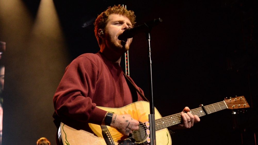 Listen to Alex Warren’s latest ballad “Fine Place to Die”