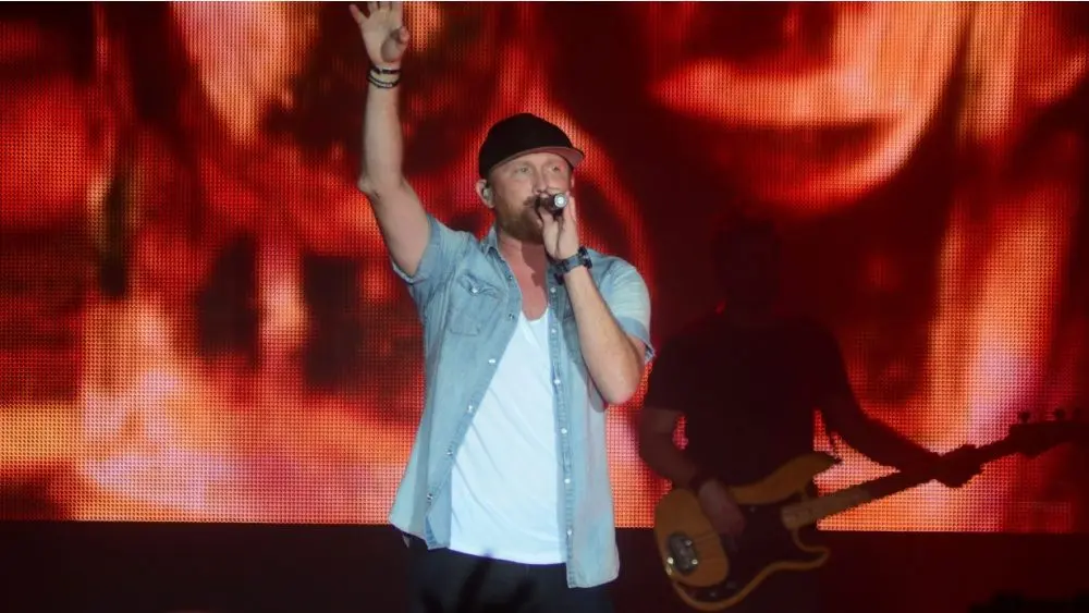 Cole Swindell performs at the 92.3 WCOL Country Jam in Columbus, Ohio, in 2018. WCOL Country Jam, located in Legend Valley Concert Venue and Campground, Thornville, OH, USA August 31, 2018