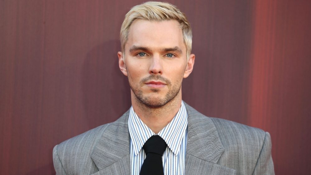See the trailer for ‘How to Rob a Bank’ starring Nicholas Hoult, Zoë Kravitz