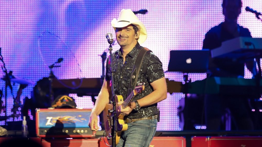 Brad Paisley digitally releases “Tacklebox – Disc 1”