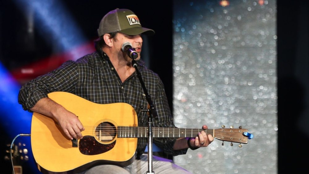 Rhett Akins to officially join the Grand Ole Opry on his birthday