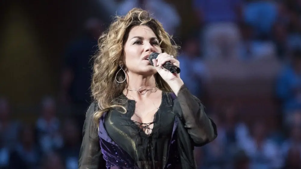 Shania Twain performs during opening ceremony at US Open Championships day 1 at Billie Jean King Tennis center New York, NY USA - August 28, 2017