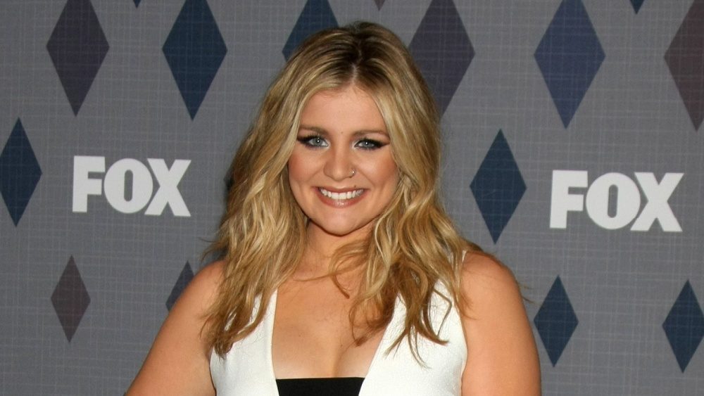 Lauren Alaina and Kane Brown reunite for the duet ‘Never Been In Love’