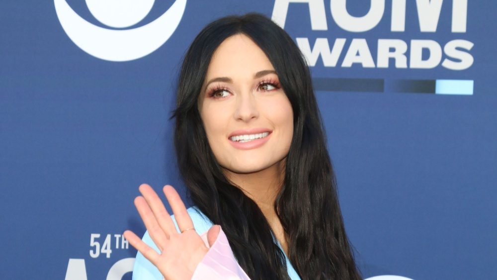 See Kacey Musgraves in the video for ‘Mexico Honey’