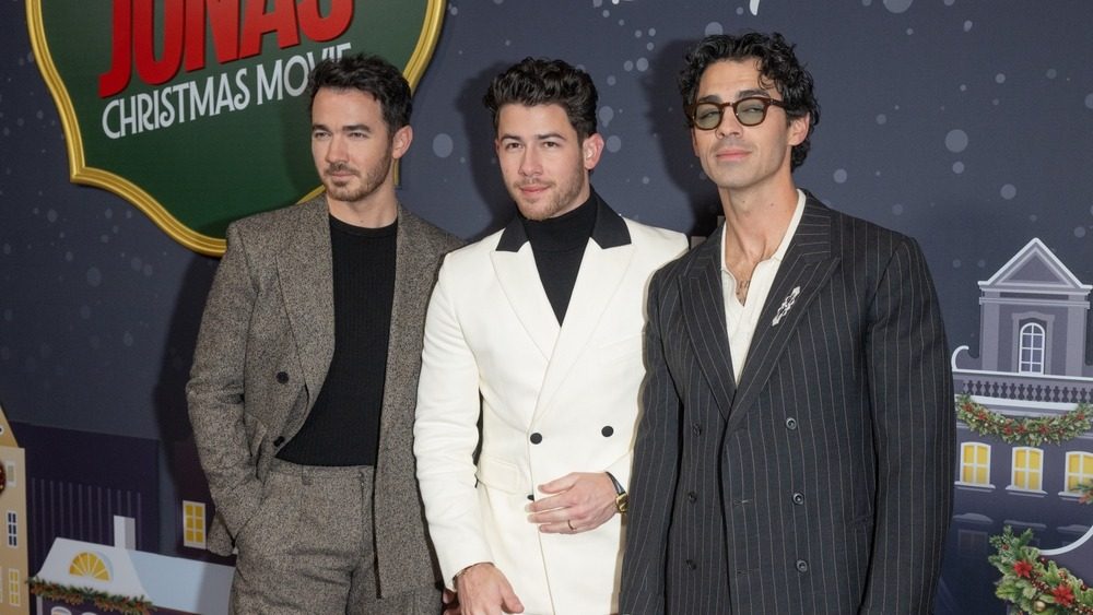 Jonas Brothers’ ‘Hey Jonas!’ podcast expanding to Disney+ and Hulu