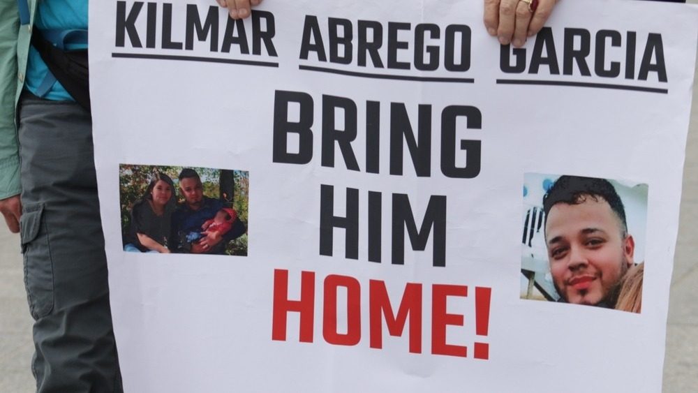DOJ moves to overturn court order that dismissed charges against Kilmar Abrego Garcia