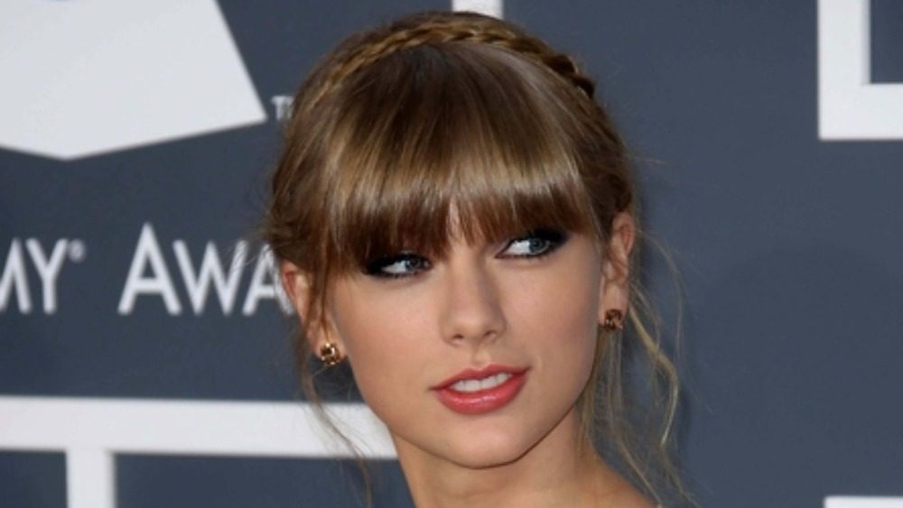 Taylor Swift revives Eras Tour magic with Grammy Museum three-song piano mashup