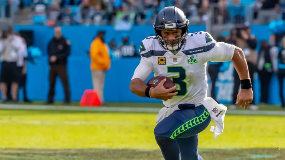 QB Russell WILSON (3) at Bank Of America Stadium in Charlotte^ NC. November 25^ 2018