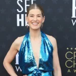 Rosamund Pike at the 29th Annual Critics Choice Awards - Arrivals at the Barker Hanger on January 14^ 2024 in Santa Monica^ CA