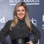 Kelly Clarkson arrives for the 'Kelly Clarkson photo call for the 2018 Billboard Music Awards on May 17^ 2018 in Universal City^ CA