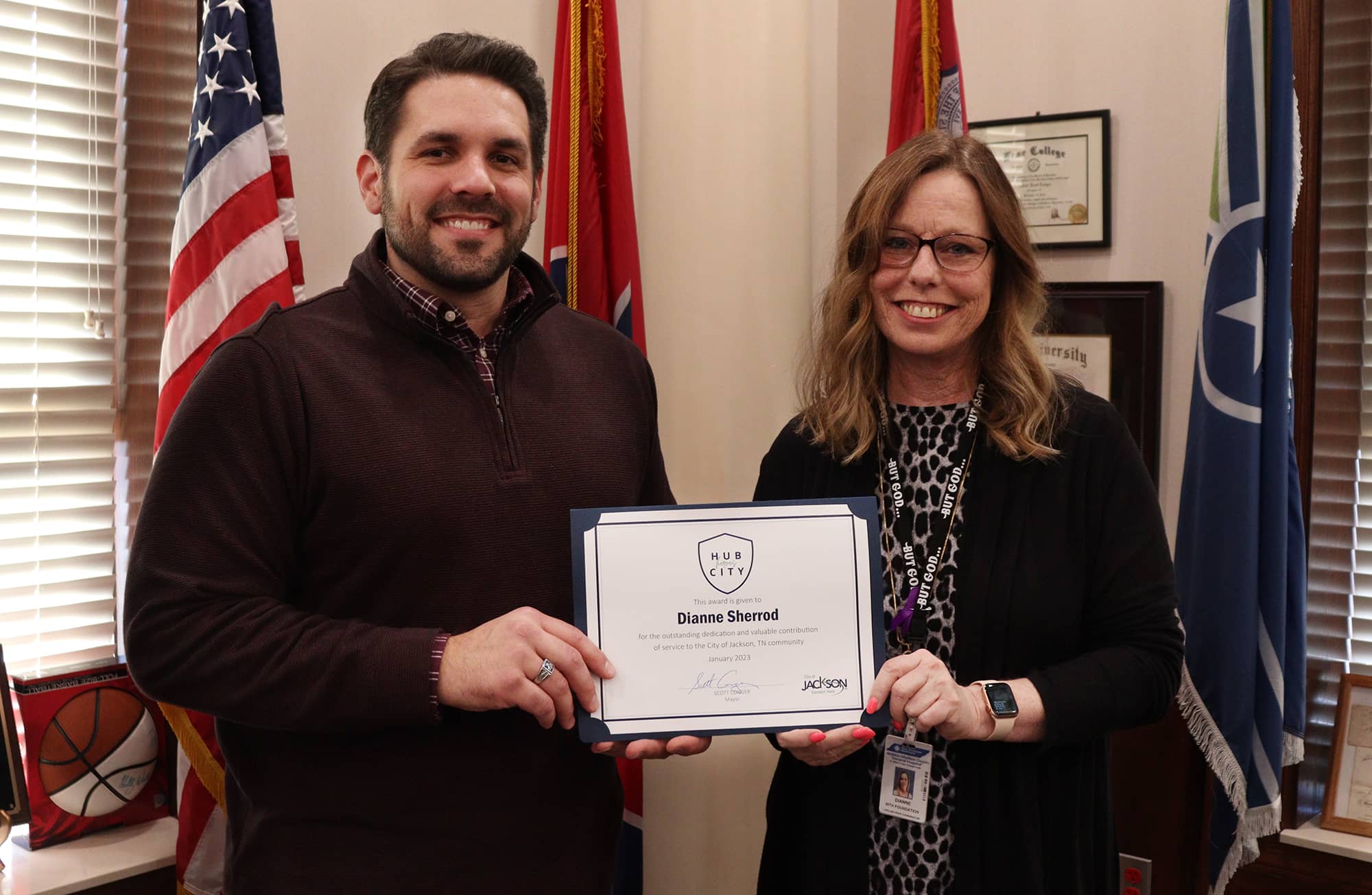 2023-01-hub-city-hero-dianne-sherrod-with-mayor-conger