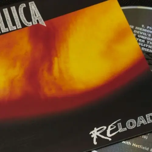 Metallica - Reload (1997) studio album^ CD and cover art.
