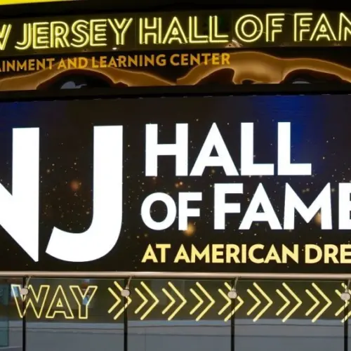 The New Jersey Hall of Fame which honors prominent New Jerseyans in the arts^ sports^ business and many other fields is located in the American Dream Mall. vEast Rutherford^ NJ^ USA - Sept. 16^ 2025