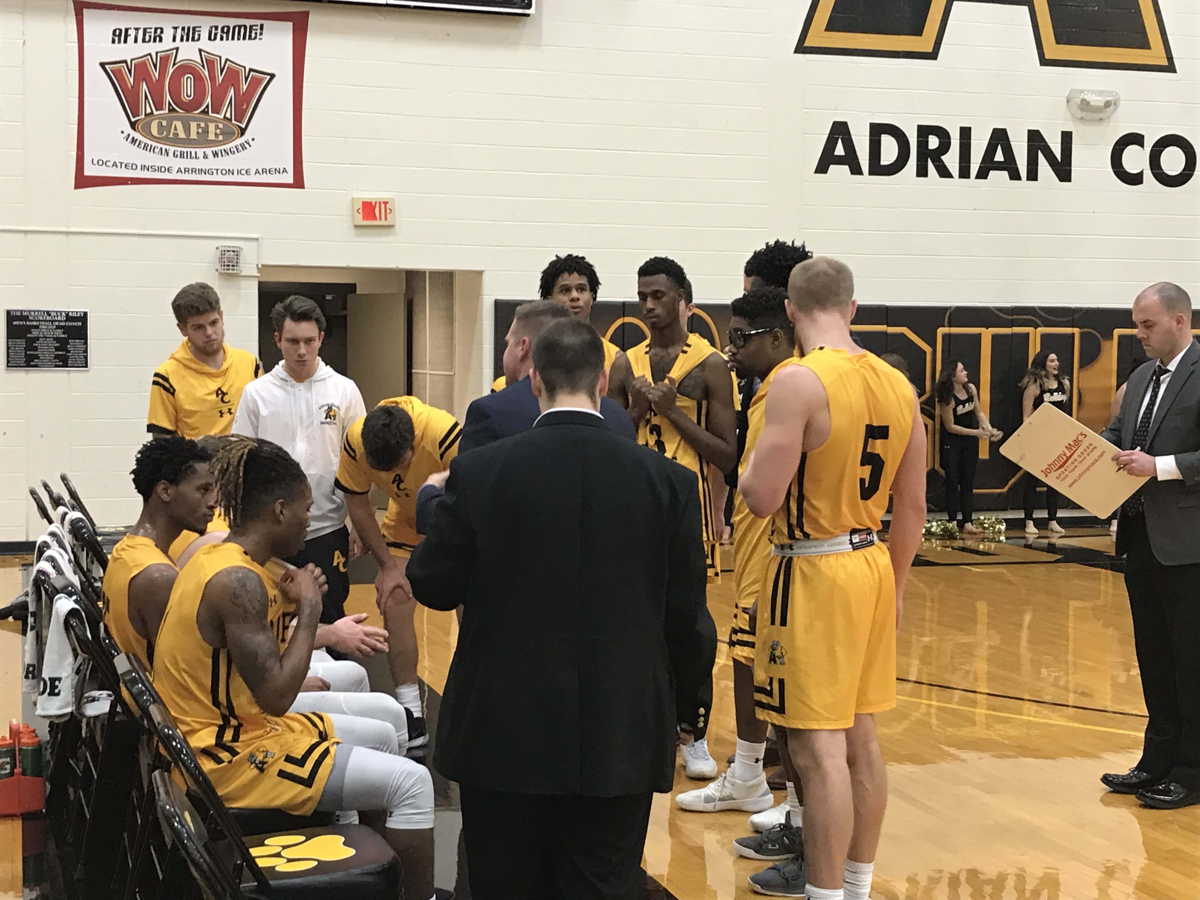 MIAA Men's Basketball Playoff Bracket Set; Adrian to Host First Round Game  | 96.5 The Cave