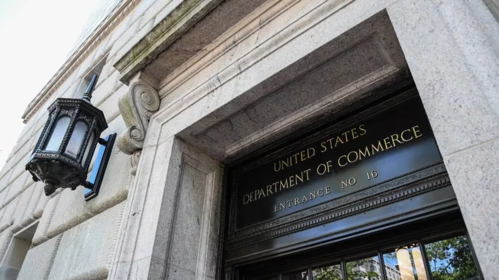 Front of the Herbert Hoover U.S. Department of Commerce building in Washington^ D.C.^ USA^ May 9^ 2017