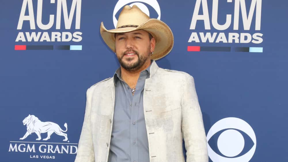 jason aldean staring at the sun