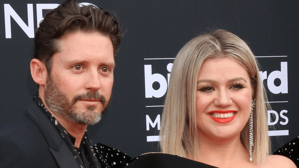 Kelly Clarkson Reaches Divorce Settlement With Ex Husband Brandon Blackstock Kkow 969 Fm Country 8747