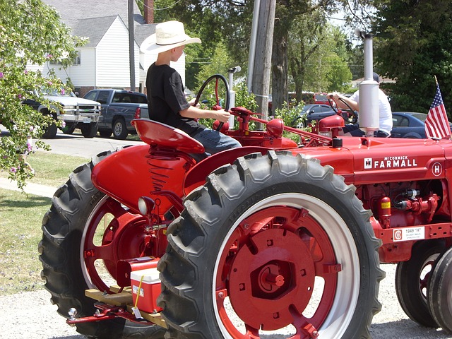 tractor-277318_640