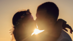 kissing-courtesy-pixabay