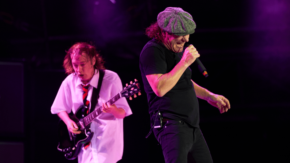 AC/DC Confirm LineUp With New Band Promo Shot Classic Hits 102.7