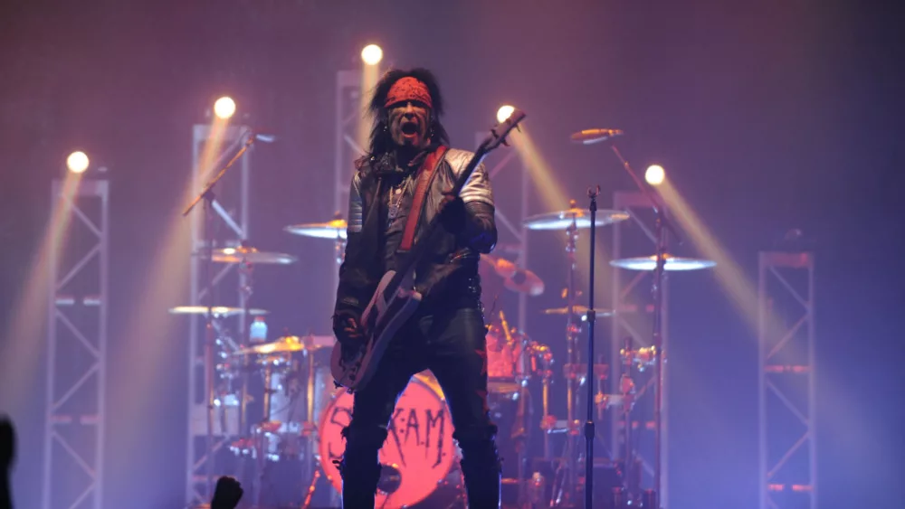 nikki-sixx216290