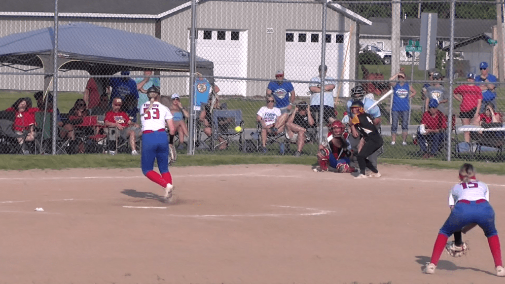 Goreville vs Waltonville/SesserValier Softball