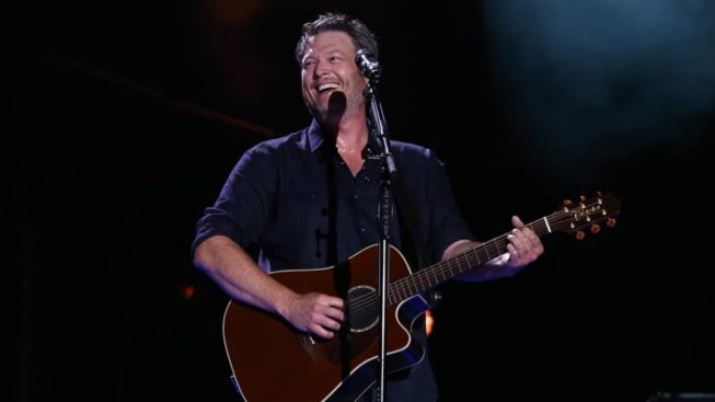 Blake Shelton drops his new album 