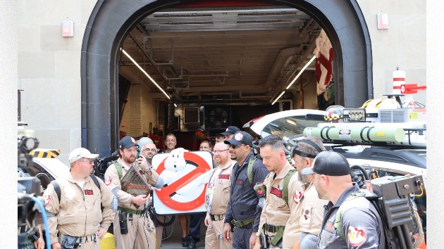 Life imitating art at New York City's most famous firehouse, thanks to 'Ghostbusters' fans - Vimarsana News