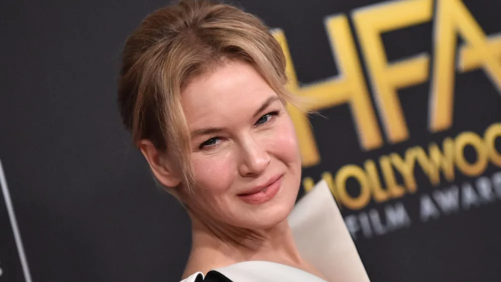 Renee Zellweger arrives for the Hollywood Film Awards 2019 on November 03^ 2019 in Beverly Hills^ CA