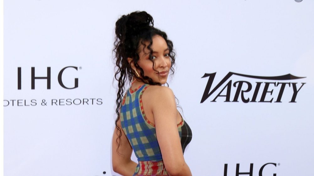 TINAページ Tinashe announces new album 'Popstar' with the release of the
