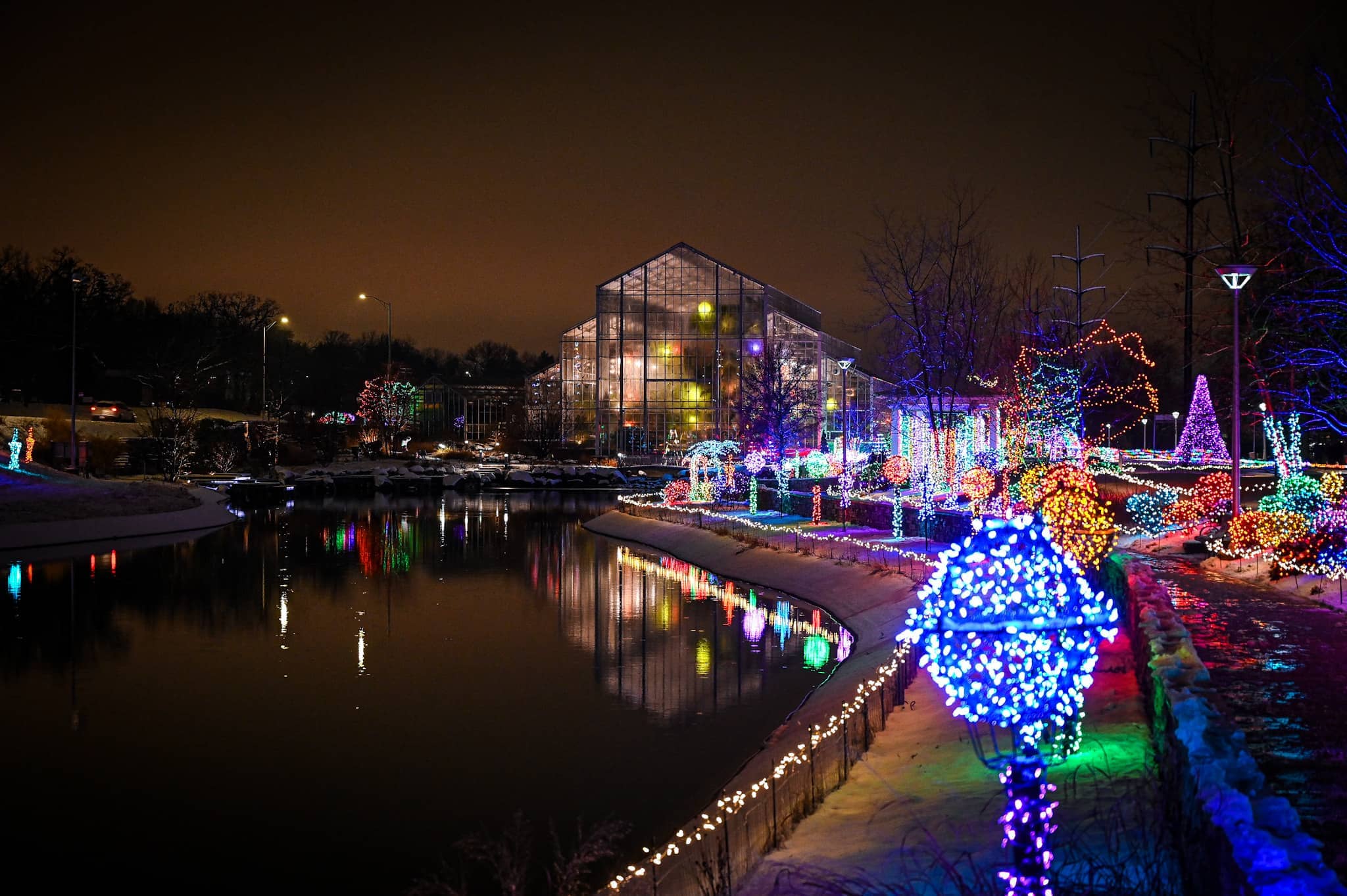 Breakfast with Santa, luminaria and more: Here 12 things to do in the  Rockford area this weekend