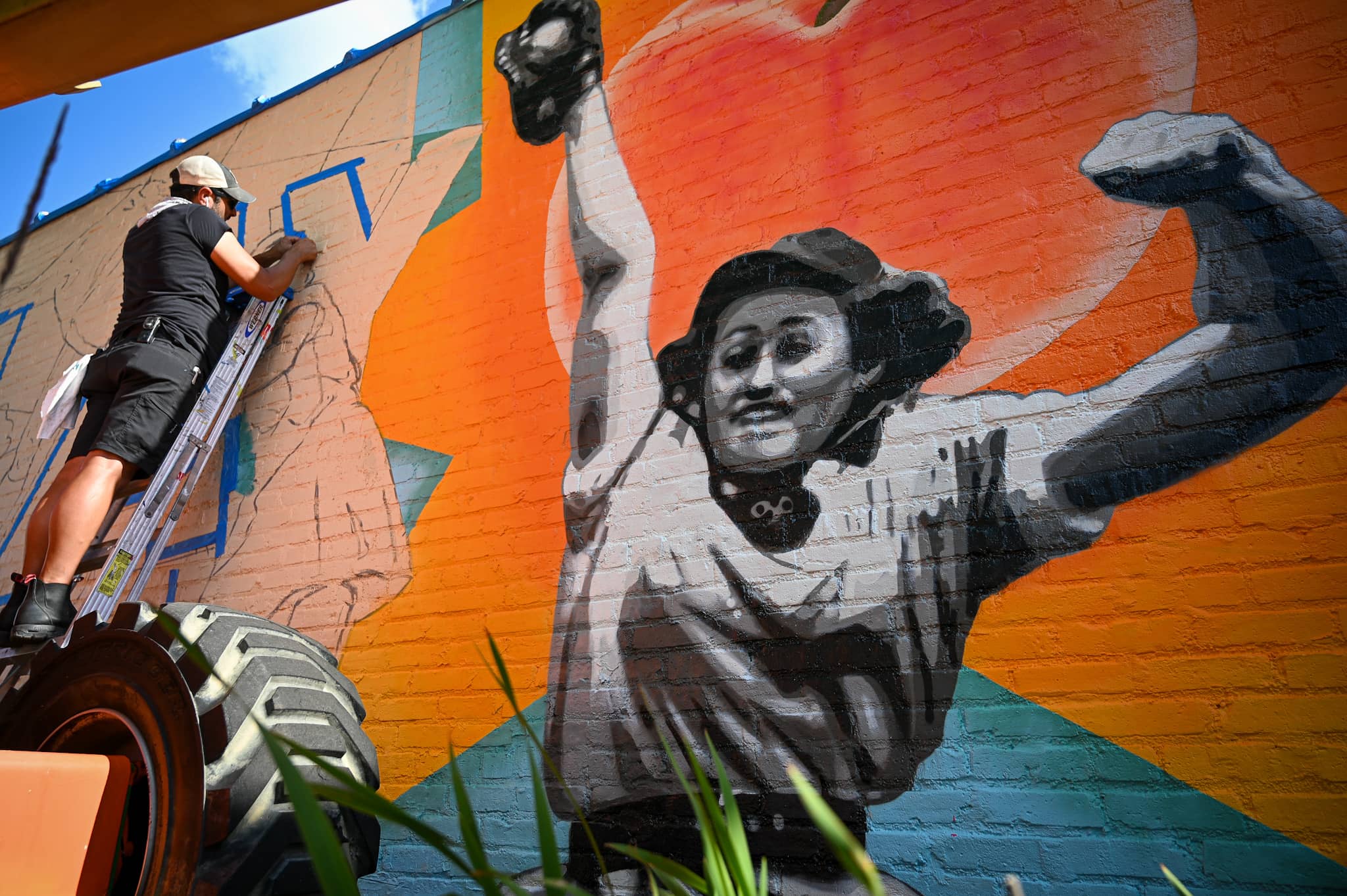 Chase Melendez Rockford Peaches mural