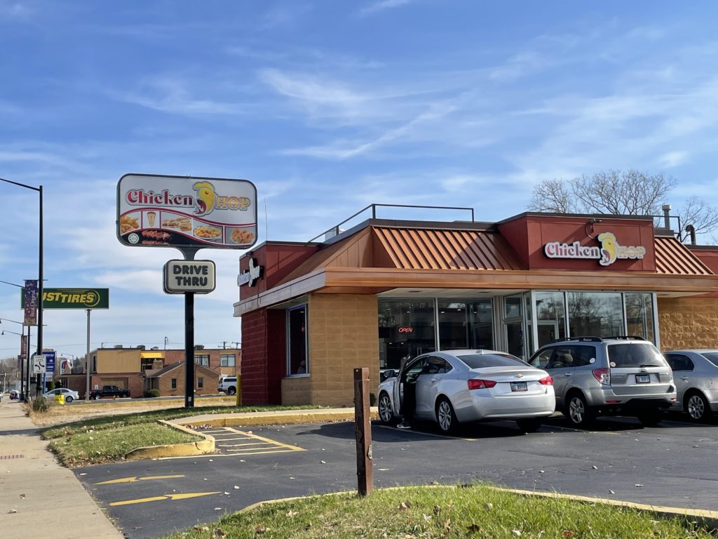 New restaurant in Rockford offers fried chicken and Arabic cuisine ...