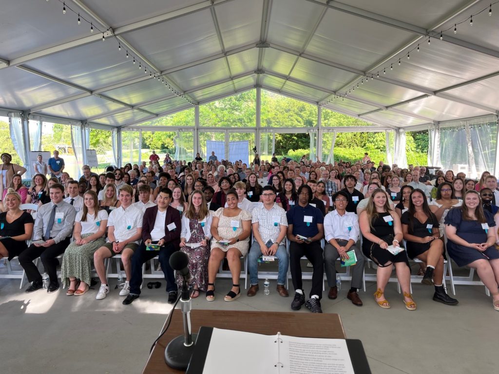 'Investment in the students': Community Foundation of Northern Illinois to award $380K in scholarships - Vimarsana News