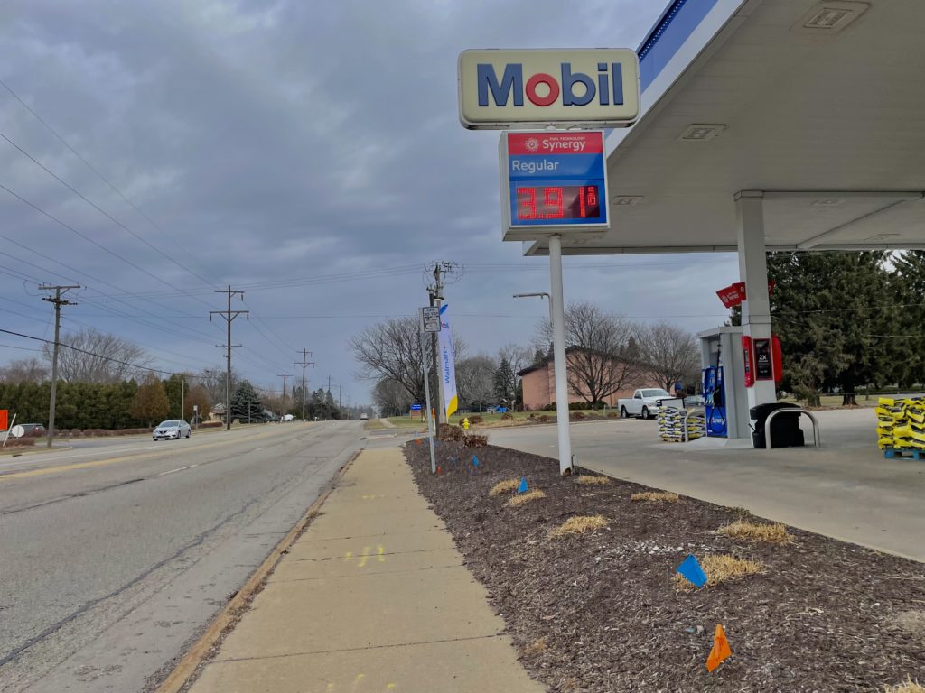 Gas prices drop again in Rockford, national average could be under 3