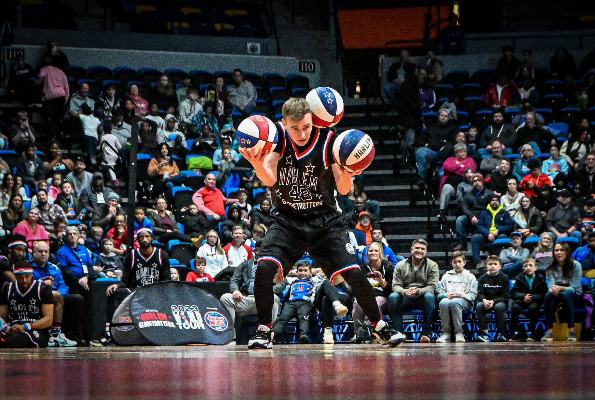 Photos: Harlem Globetrotters bring World Tour to BMO Center in Rockford, Sports Fan 1330