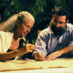 web1_torah-signing