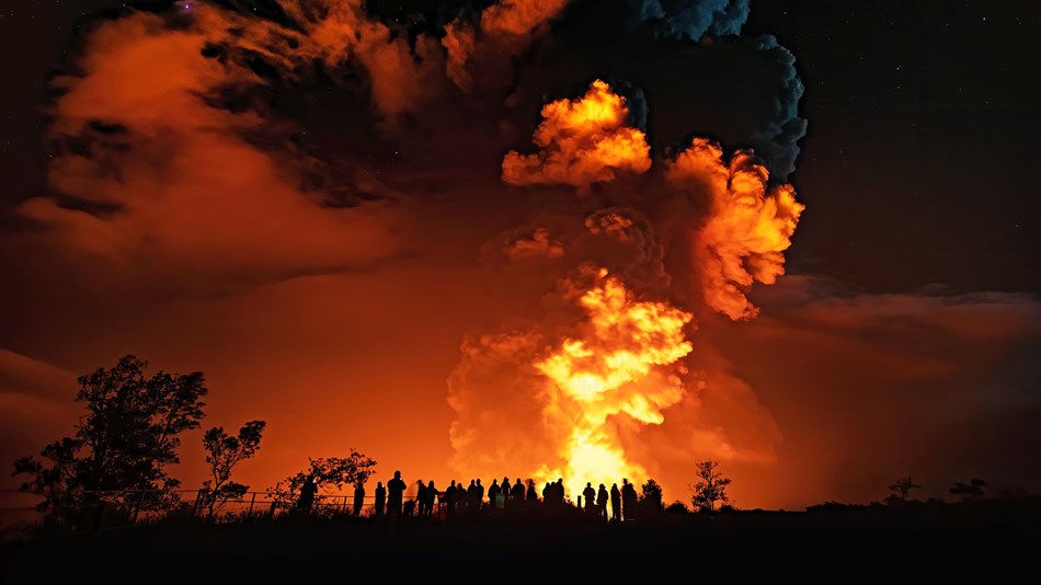 Park officials: stay within open Kilauea viewing areas - Vimarsana News