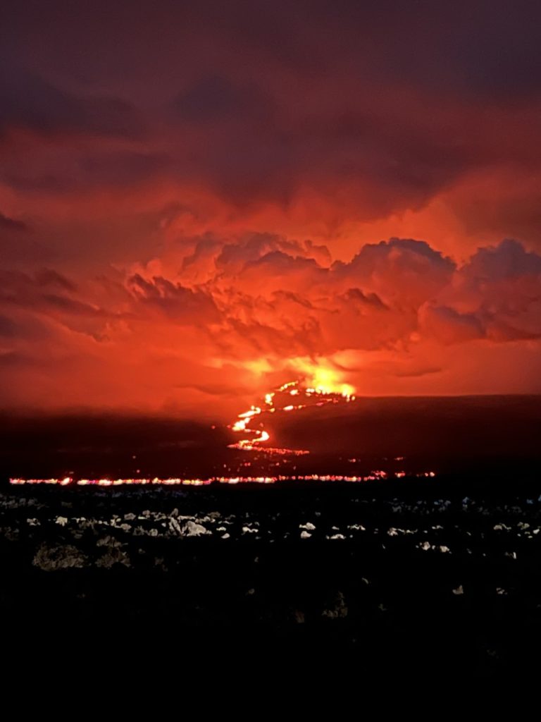 Mauna Loa Eruption Update December 5 430PM KWXX Hilo, HI