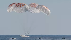 spacex-stuck-astronauts