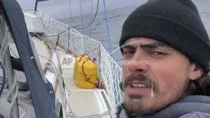 oliver-widger-oregon-to-hawaii-ap-photo