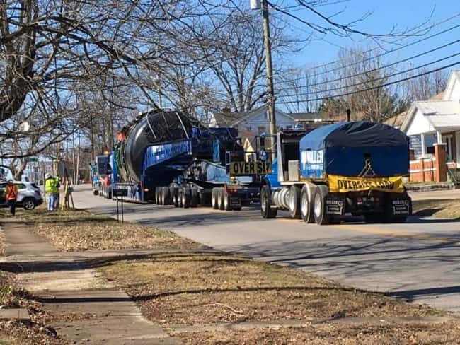 superload-going-through-2
